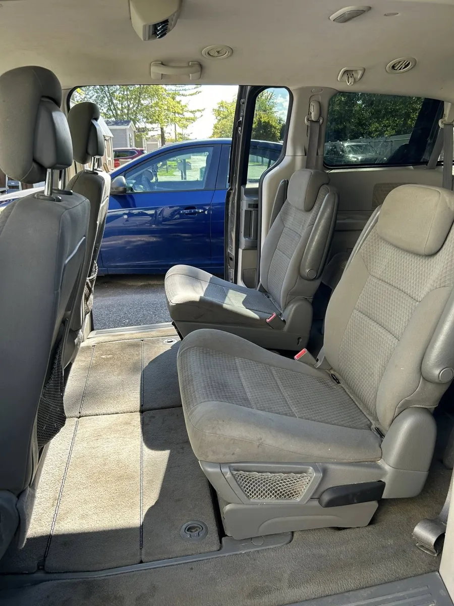 Dodge Grand Caravan middle row cleaned