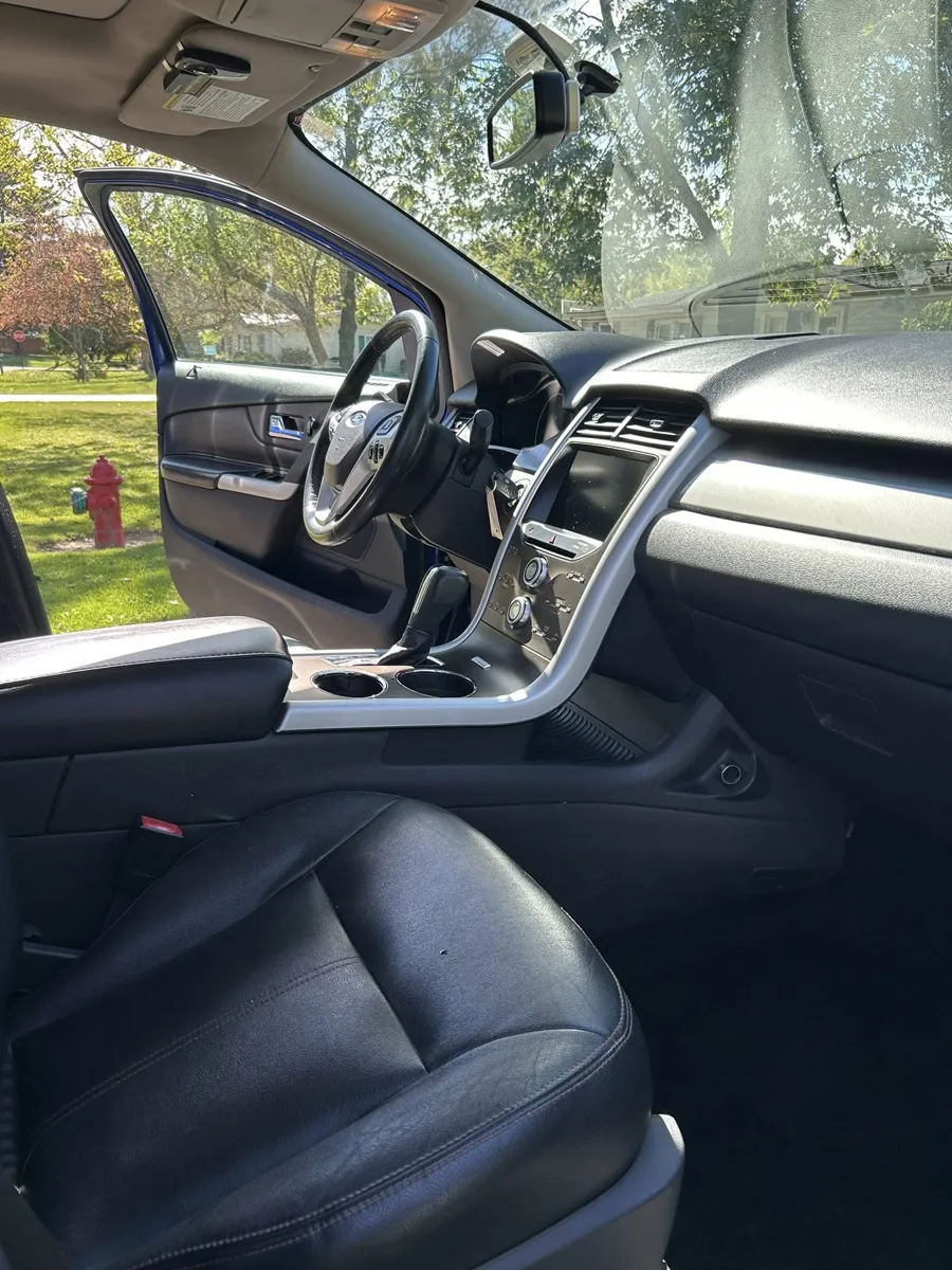 Ford Edge front interior after detailing