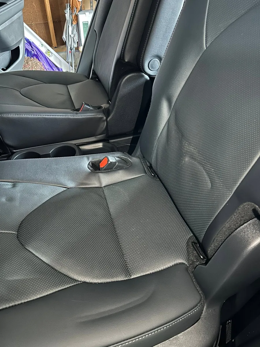 Toyota Highlander leather seat after cleaning